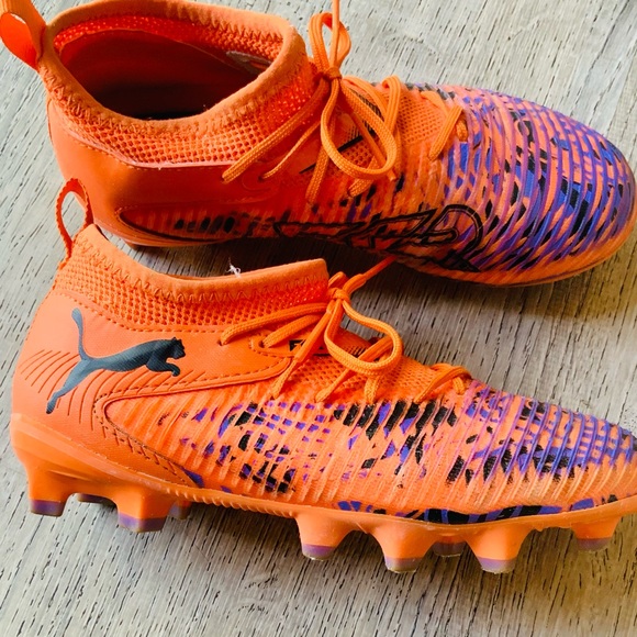 Puma Soccer Cleats Boys Size: 1.5 - Picture 13 of 16